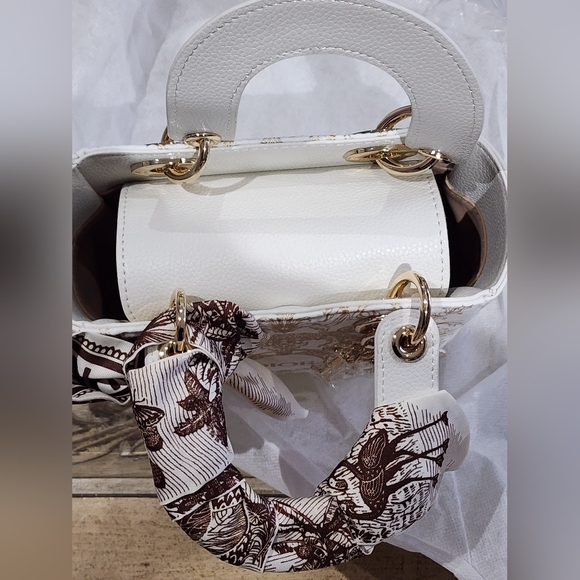 Dior Mini Bag in Cream and Brown with Gold Accents - Picture 5 of 8